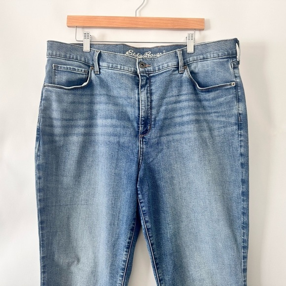 Eddie Bauer Jeans Womens Revival High Rise Straight Leg Sz 18 Blue Denim - Picture 2 of 13